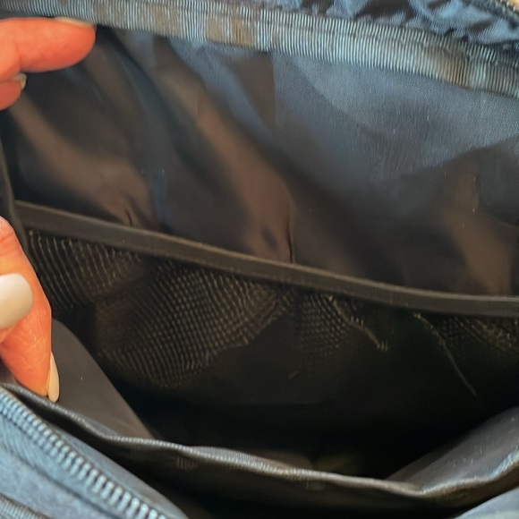 COLLARS & CO “ THE LAFAYETTE” 12” NYLON MESSENGER/WORKBOOK NEW BLACK TECH TOTE - Picture 14 of 17